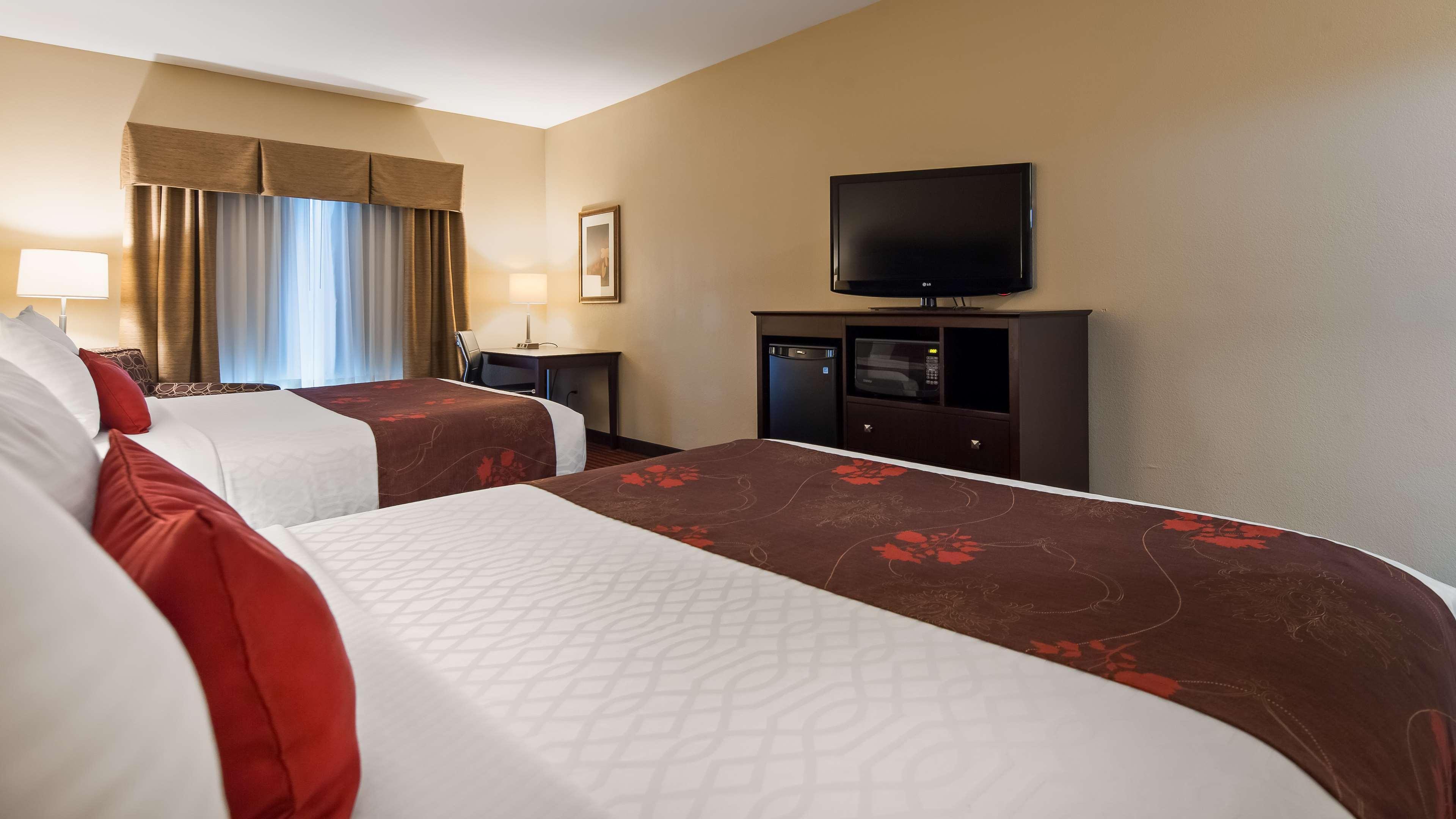Best Western Plus Louisa Exterior photo