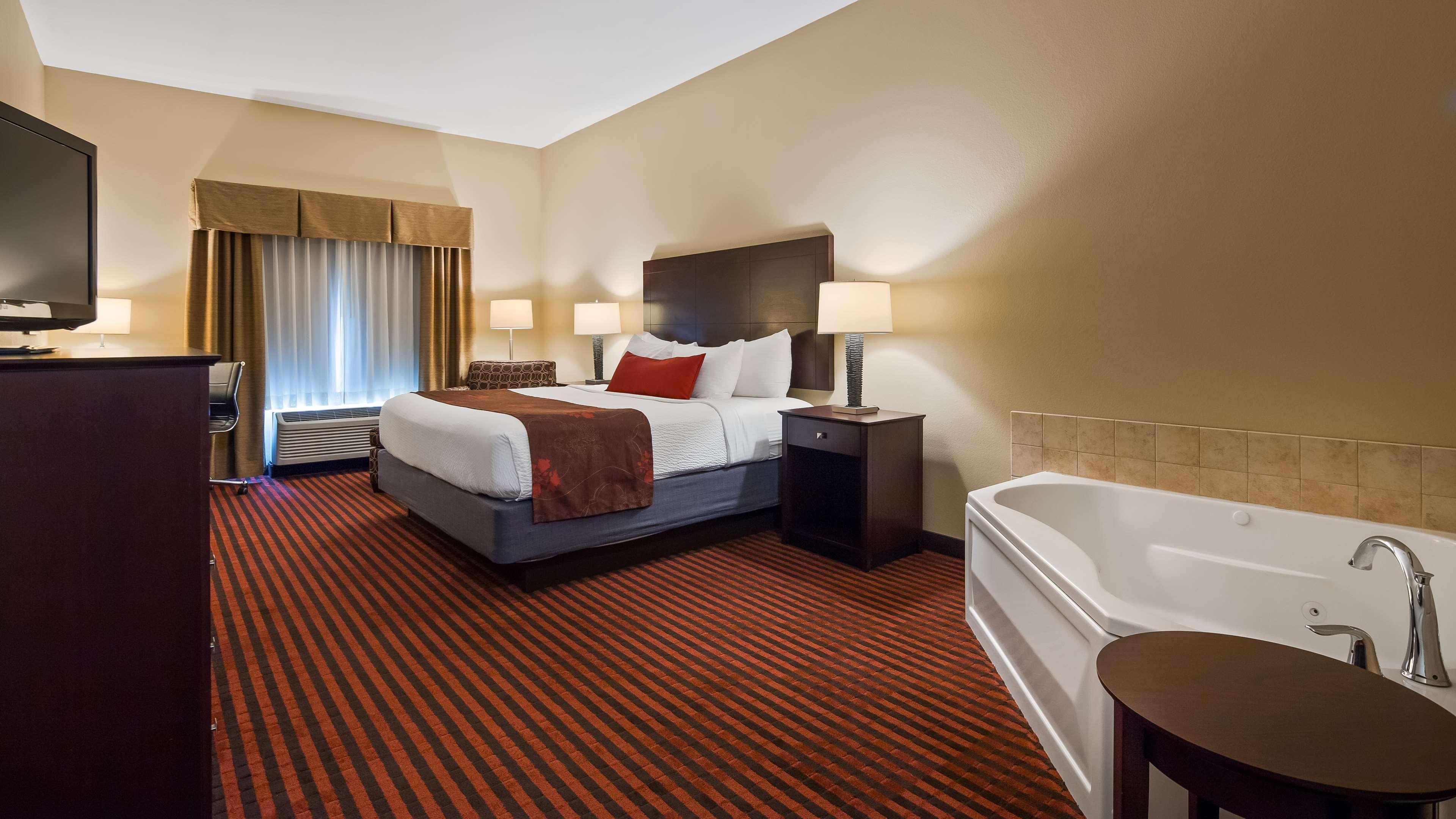 Best Western Plus Louisa Exterior photo