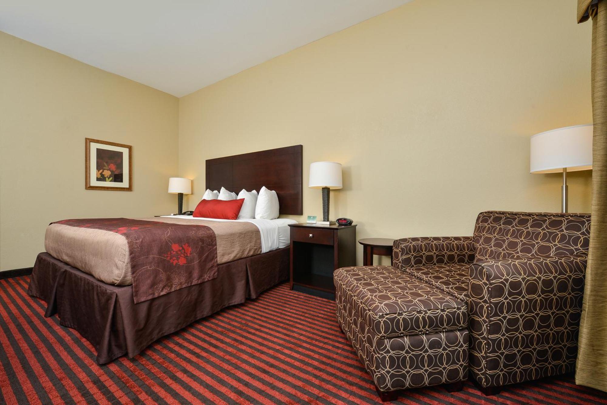 Best Western Plus Louisa Exterior photo