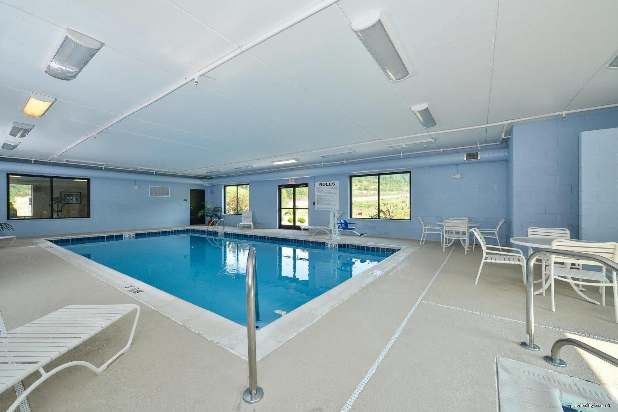 Best Western Plus Louisa Exterior photo