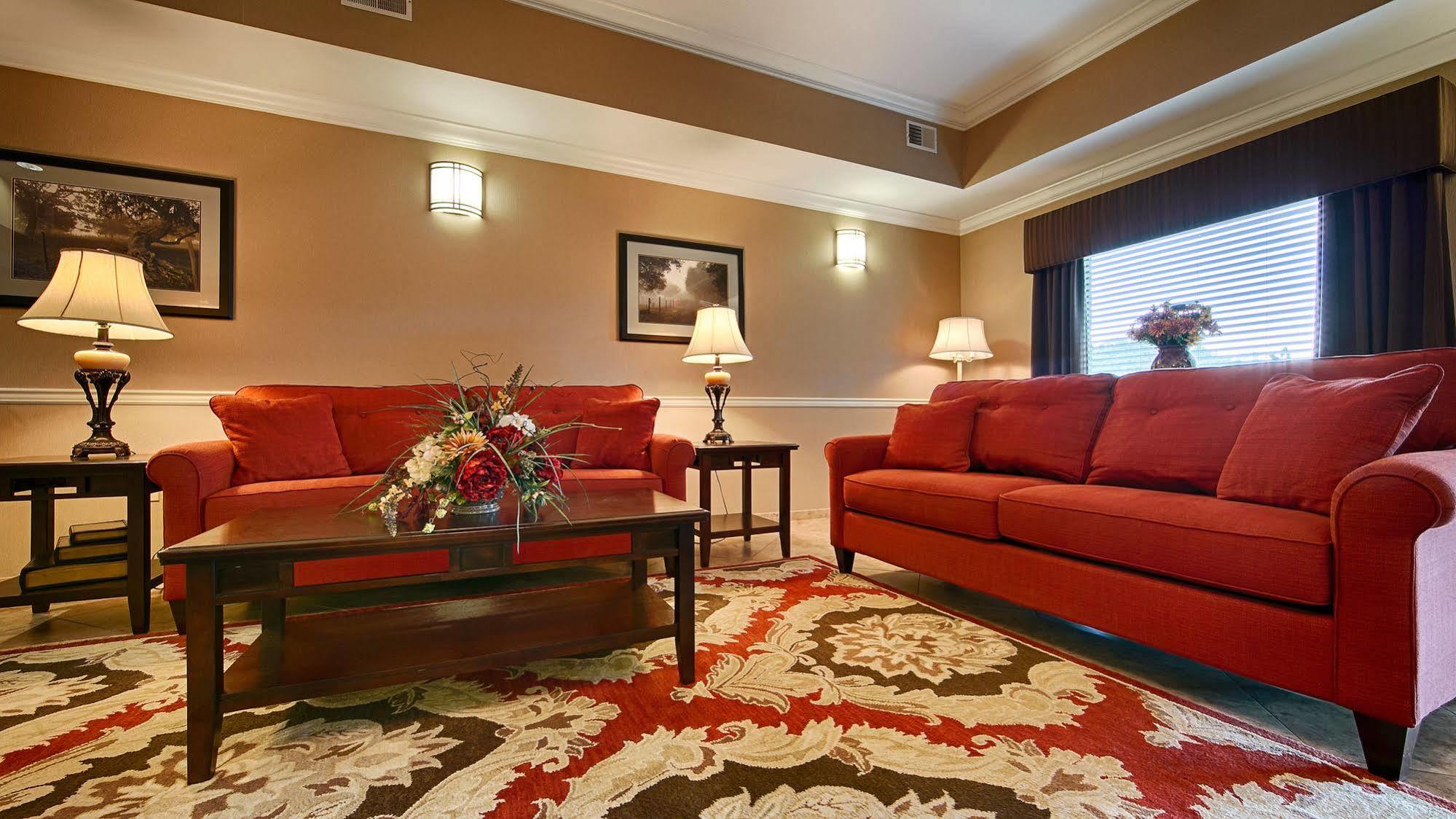 Best Western Plus Louisa Exterior photo