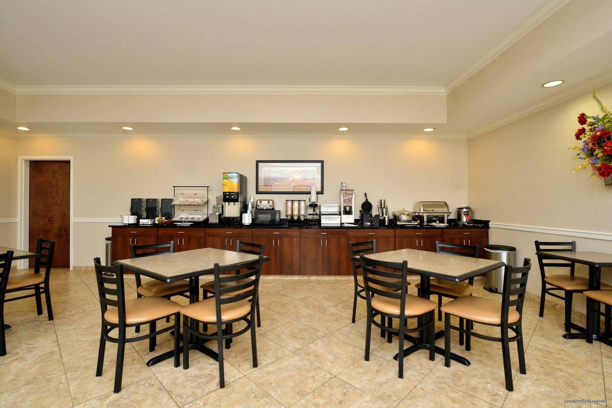 Best Western Plus Louisa Exterior photo